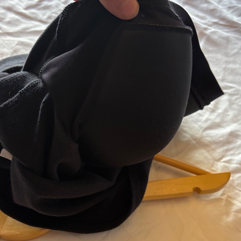 Uniqlo Ribbed Cropped Tank Top XL Built In Bra Black Brami Spring & Summer - Picture 6 of 11